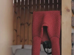 Exit XRail Neopren Wetsuit Hanger 14 Exit XRail Neopren Wetsuit Hanger -Surf Gear Verkauf exit xrail neopren wetsuit hanger6