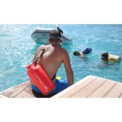 OverBoard Wasserdichter Packsack 12 Liter Schwarz -Surf Gear Verkauf overboard wasserdichter packsack 12 liter schwarz3